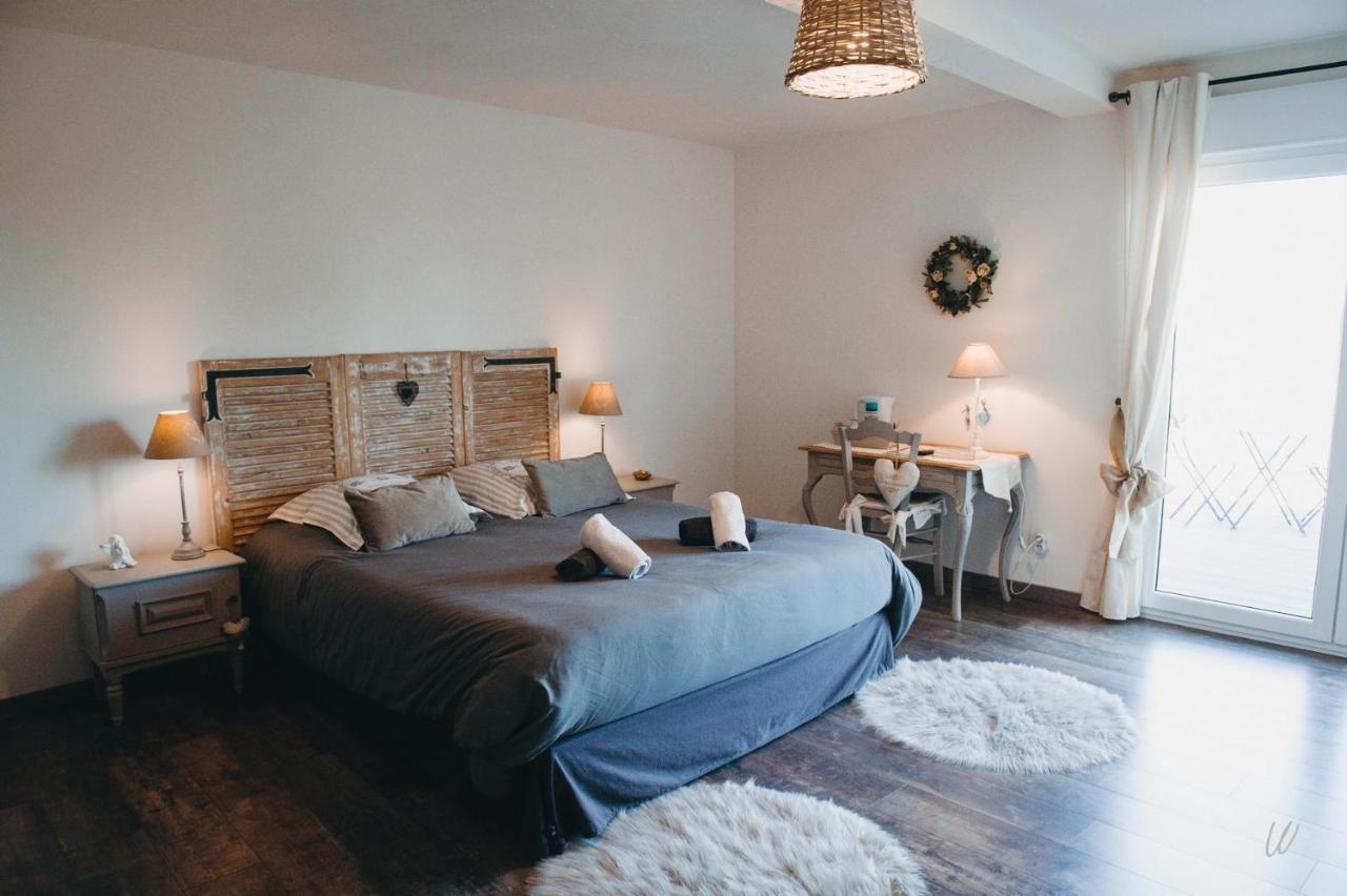 Bed and Breakfast Au charme d'antan à Féron Extérieur photo