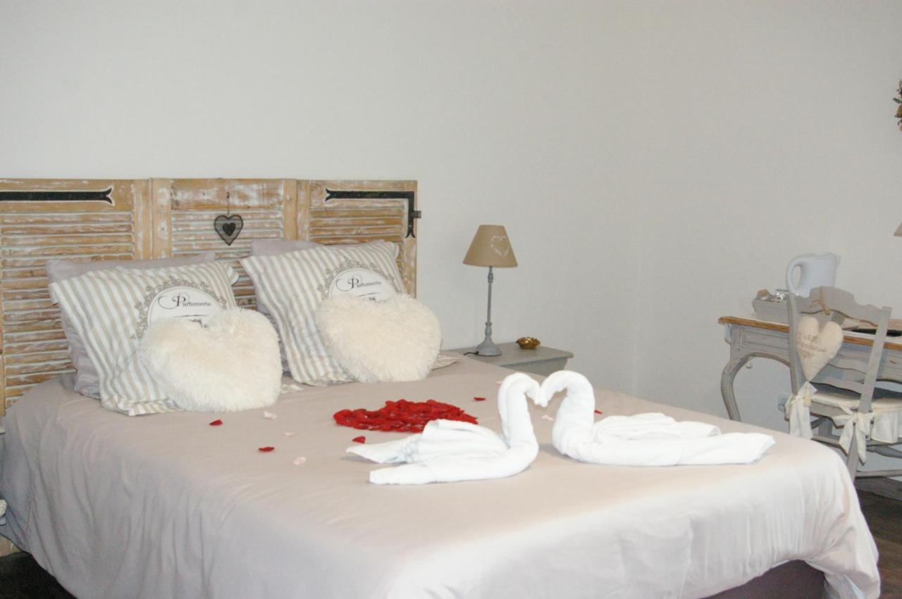Bed and Breakfast Au charme d'antan à Féron Extérieur photo