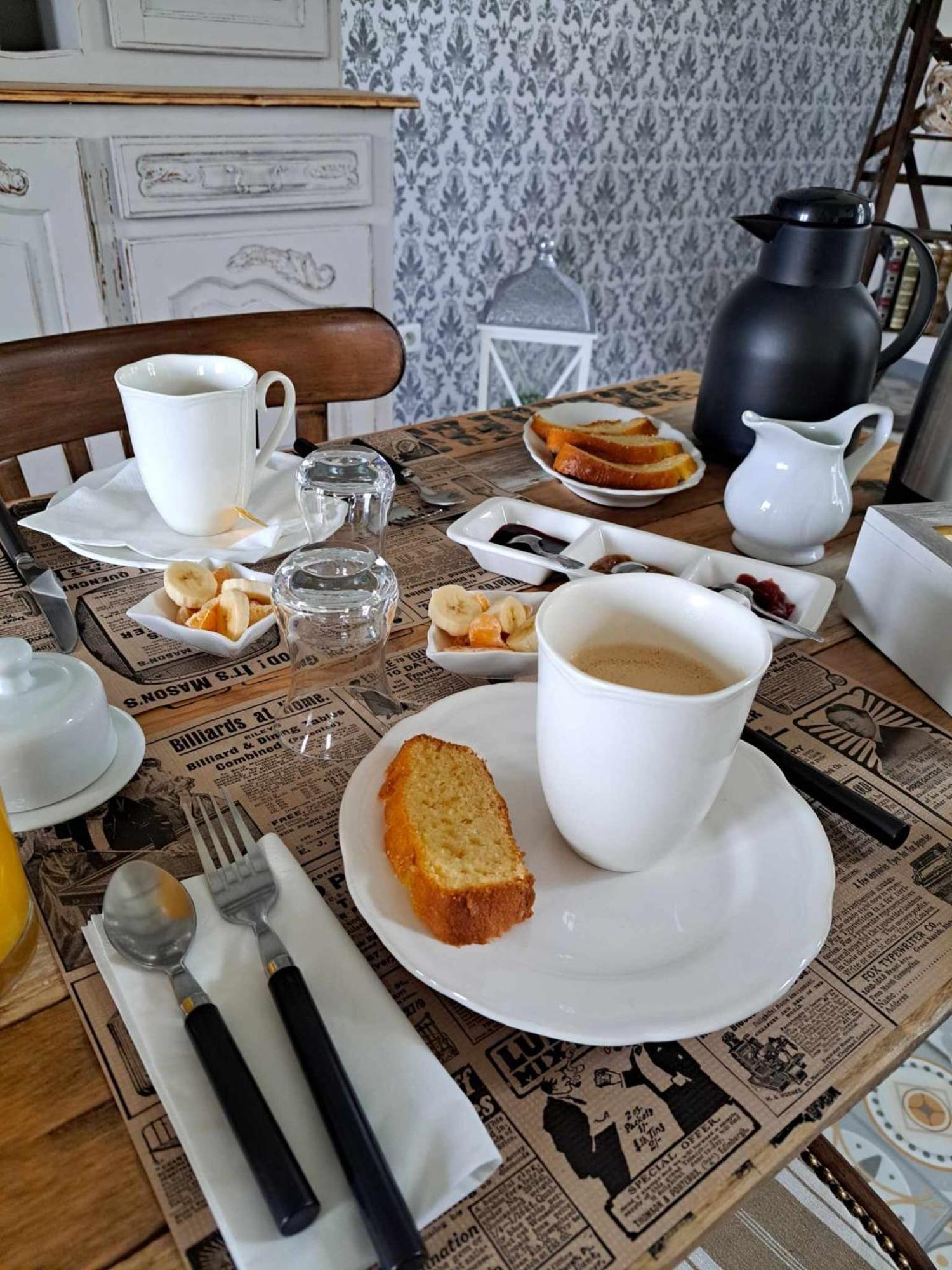 Bed and Breakfast Au charme d'antan à Féron Extérieur photo